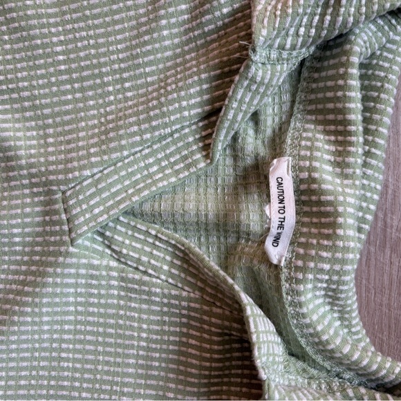 Urban outfitters caution to the wind Green Textured Women's Top - Picture 2 of 5